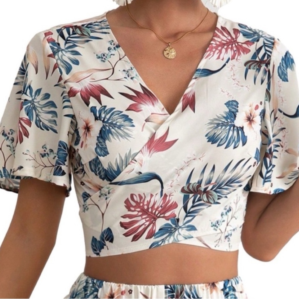 BOUTIQUE Two-Piece Set Tropical Print 🌴✨